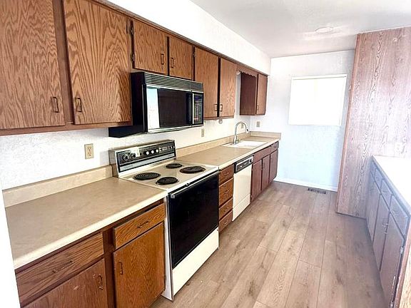 4th image of 1506 Arctic Ave