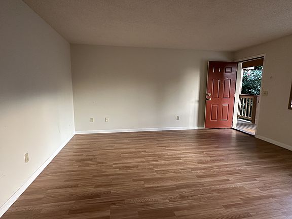 3rd image of 428 Stow Ave S Unit 221-1