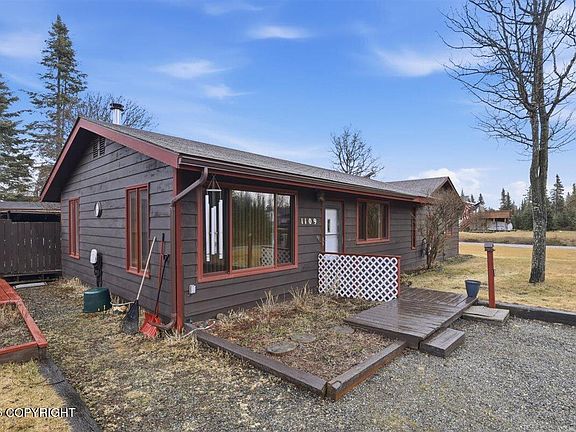 3rd image of 1109 Colonial Dr