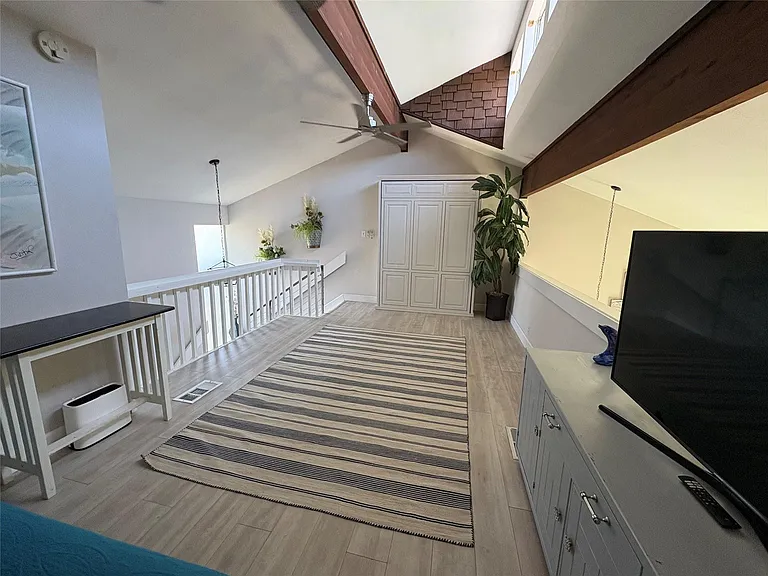 553 Demarett Dr — Photo 13