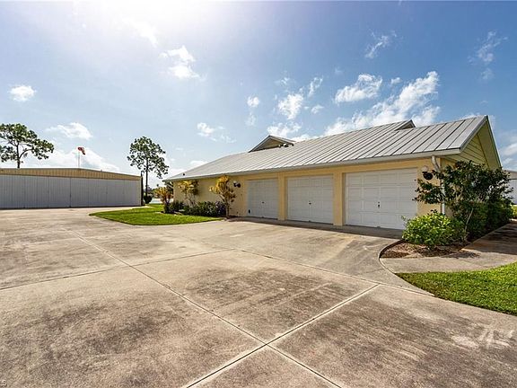 4th image of 18622 Crosswind Ave