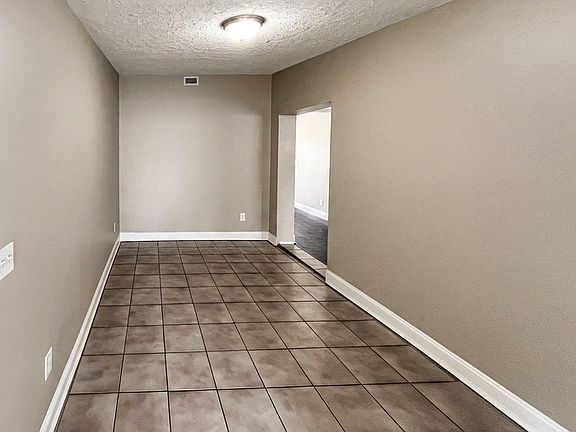 5th image of 1046 Le Brun Dr