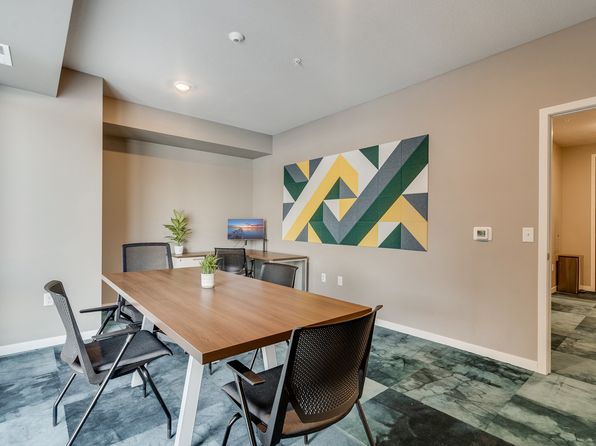 4043 Chatsworth St N Unit 302