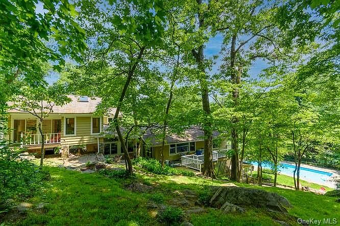 1st image of 129 Park Ln