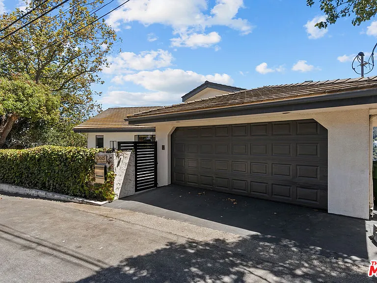 3665 Alta Mesa Dr — Photo 3