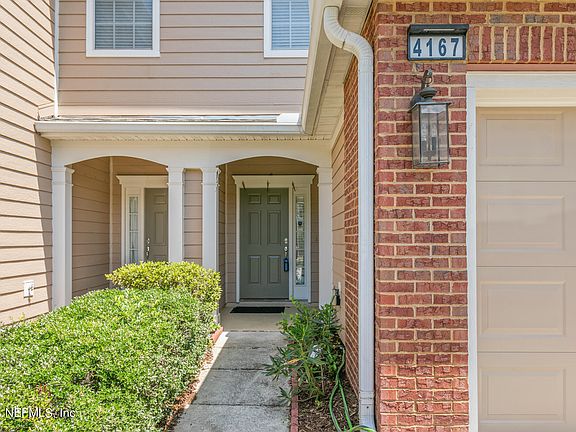 4th image of 4167 Highwood Dr