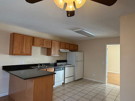 2nd image of 1612 Miller Ave #A
