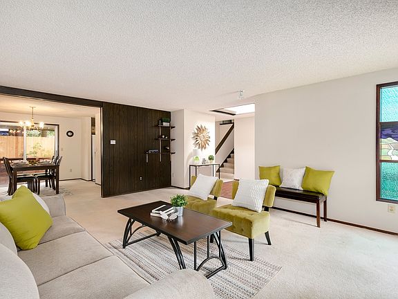 4th image of 2517 18th Ave NW