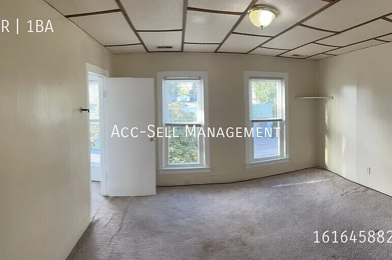 847 Bridge St NW #2 — Photo 5