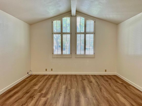 2nd image of 141 N Parkwood Ave APT 1