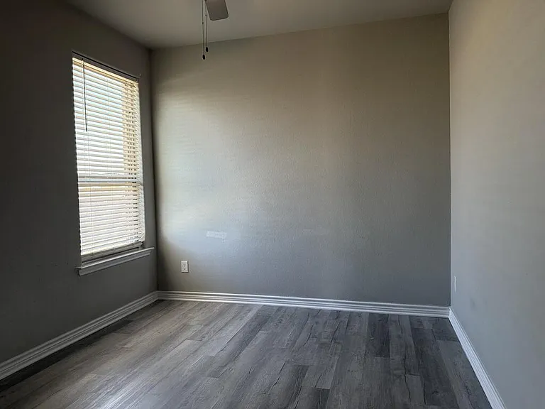 5301 Hagen Ct — Photo 9