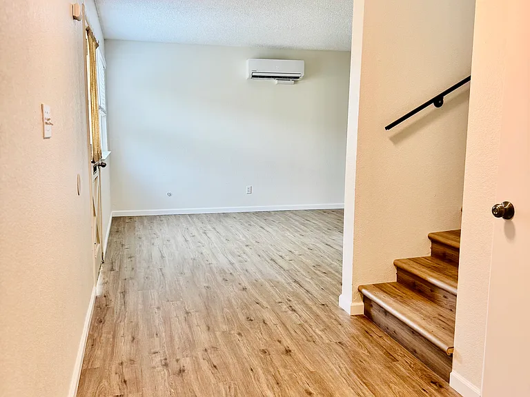 100 S Coalinga St #C — Photo 3