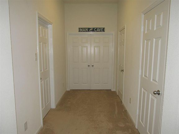 2nd image of 18302 Hampton Hills Dr