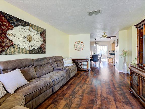 4th image of 3417 34th Avenue Dr W