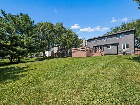 4th image of 391 Glenside Ln