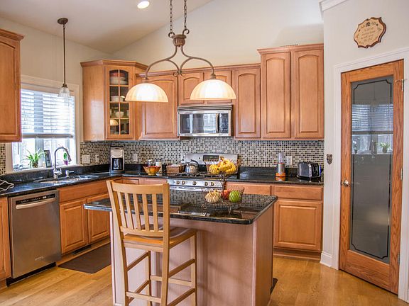 5th image of 900 Platt Ave #1