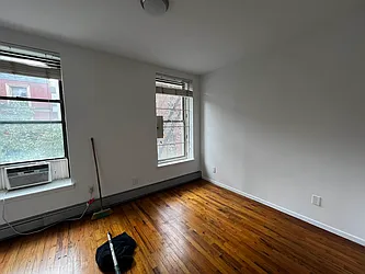 Rented by Salon Realty Corp