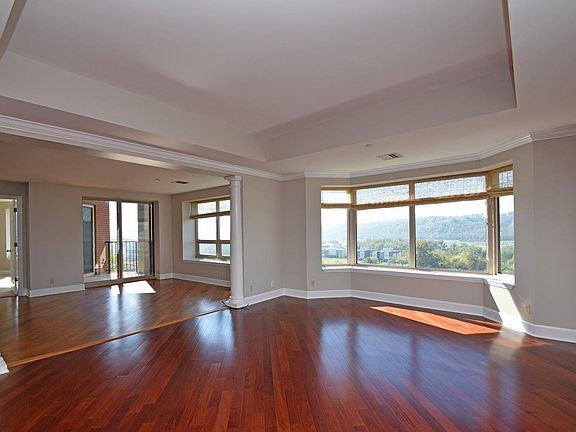 5th image of 3435 Golden Ave Unit 302
