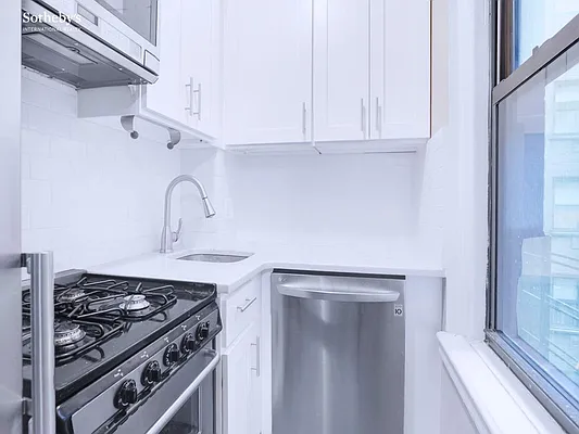 Rented by Sotheby's International Realty | media 9