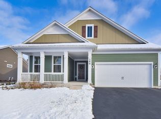 144 Goldenrod Dr, Sugar Grove, IL 60554
