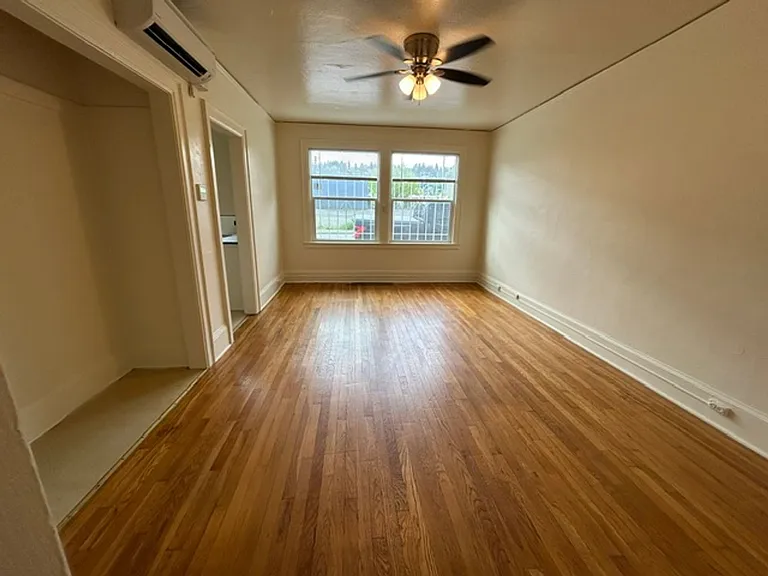 Lownsdale Apartments — Photo 2