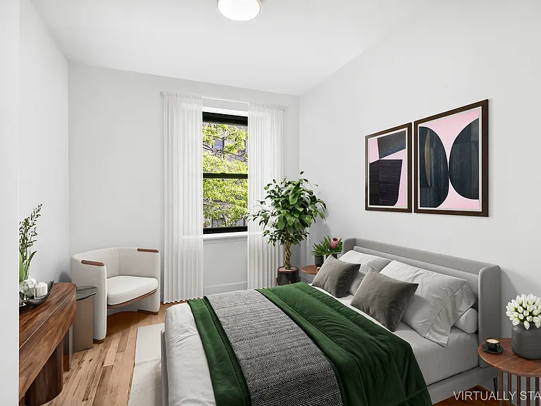 268 W 21st St #2E — Photo 6