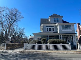 97 Grasmere Ave #A, Fairfield, CT 06824