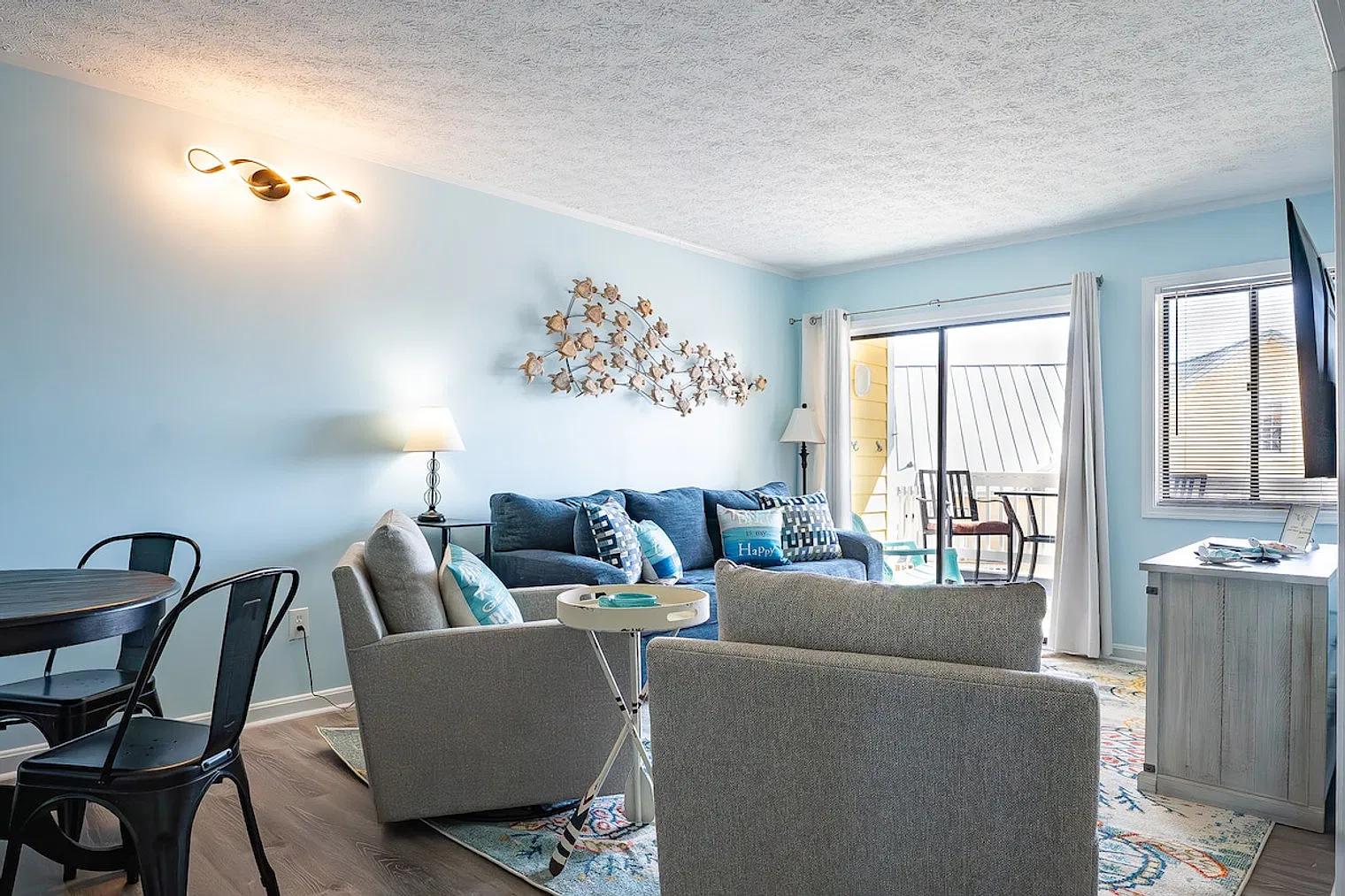 2 bed, 2.0 bath, 871 sqft, $2,398 — Photo 2