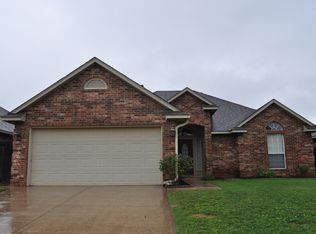 12413 SW 9th St, Yukon, OK 73099
