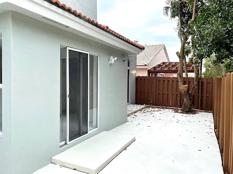 15871 SW 85th Ln — Photo 8