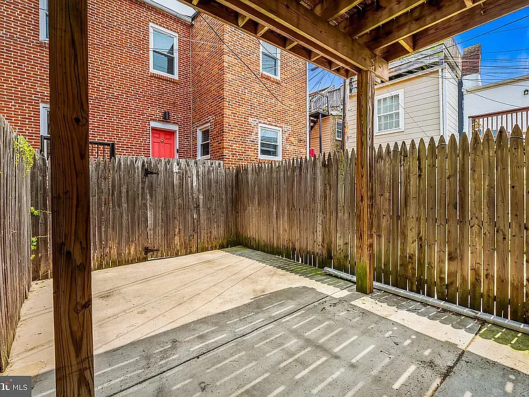 1011 Patapsco St — Photo 24
