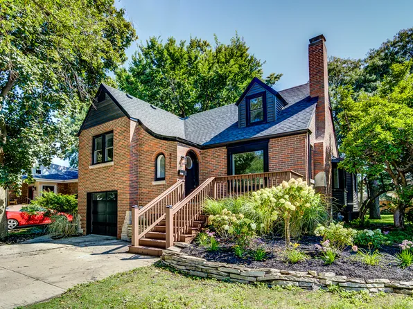 4927 Bryan Pl, Downers Grove, IL 60515