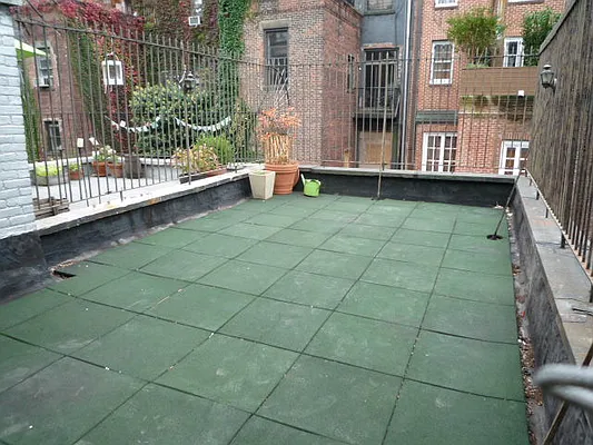 Rented by New Yorker Realty | media 6