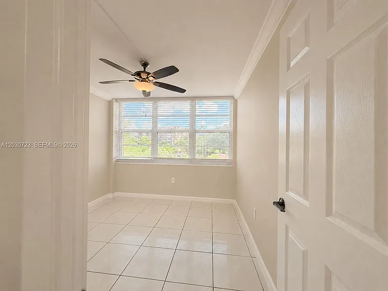 1300 Saint Charles Pl #303 — Photo 18