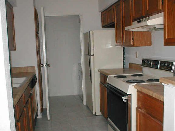 4th image of 7400 Bellerive Dr APT 1402