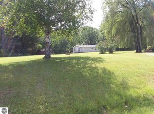 2657 Henderson Lake Rd, Prescott, MI 48756