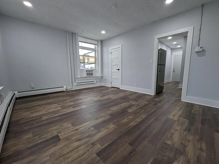 124 S 2nd St #207 — Photo 2
