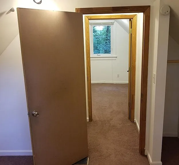 708 Carver St — Photo 11