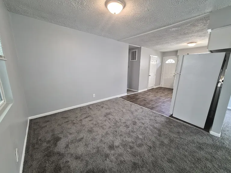 4708 Payton Ave — Photo 10