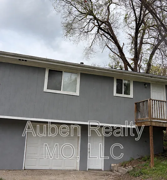 1821 N 50th Ter — Photo 10