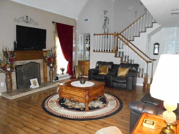 4th image of 1519 Tanya Ln