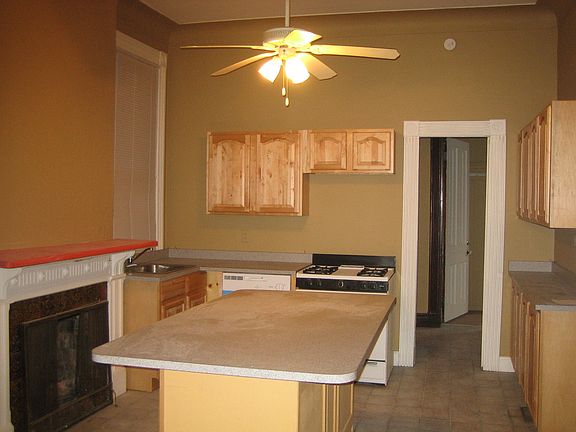 2nd image of 2702 Eden Ave APT 1