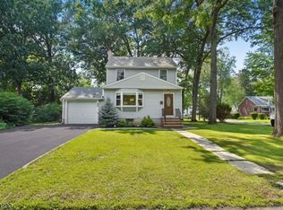 40 Carpenter Pl, Cranford Twp., NJ 07016