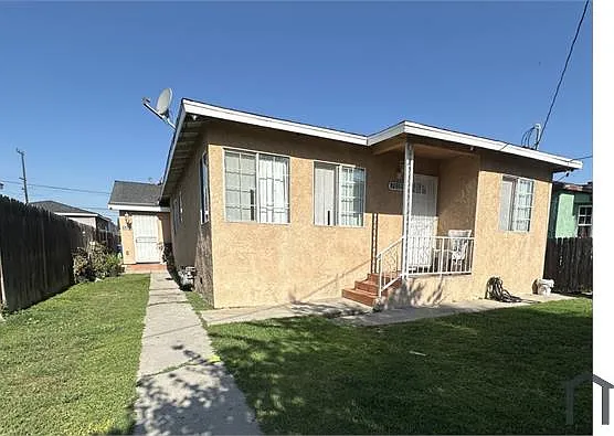 3 bed, $3,200 — Photo 1