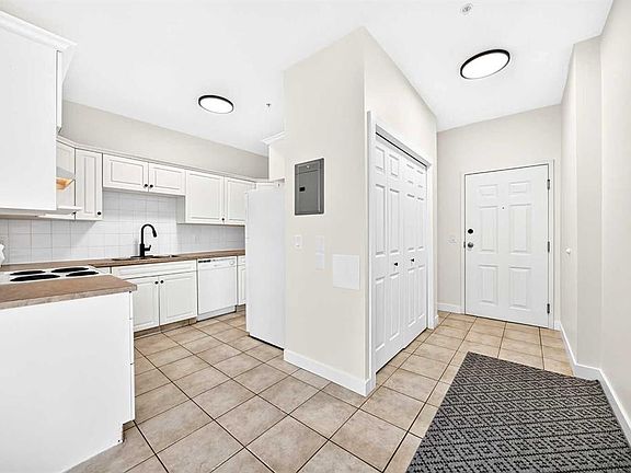 3rd image of 1905 E Centre St NW #301