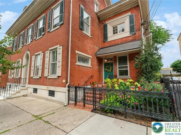 30 W Market St APT 2, Bethlehem, PA 18018