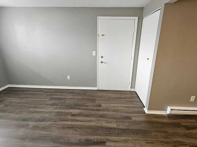 120 Fox Hill Ln — Photo 9