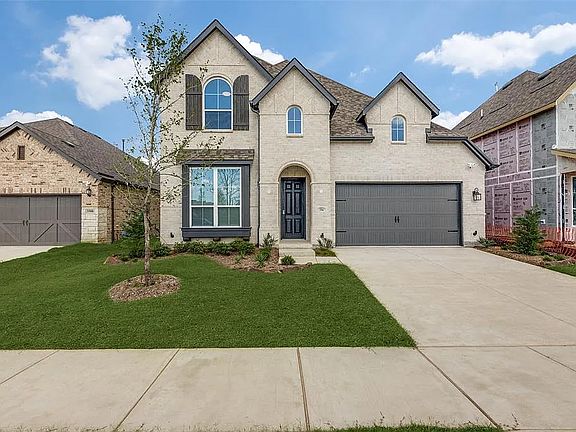 5th image of 3504 Holly Ln