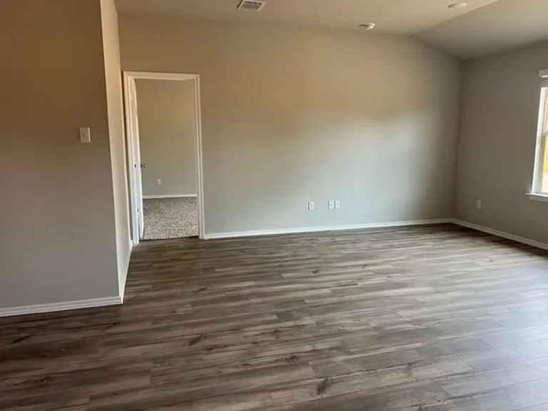6917 Guadalupe Rd — Photo 6