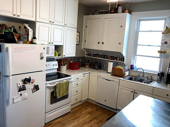 5th image of 1458 Ashland Ave